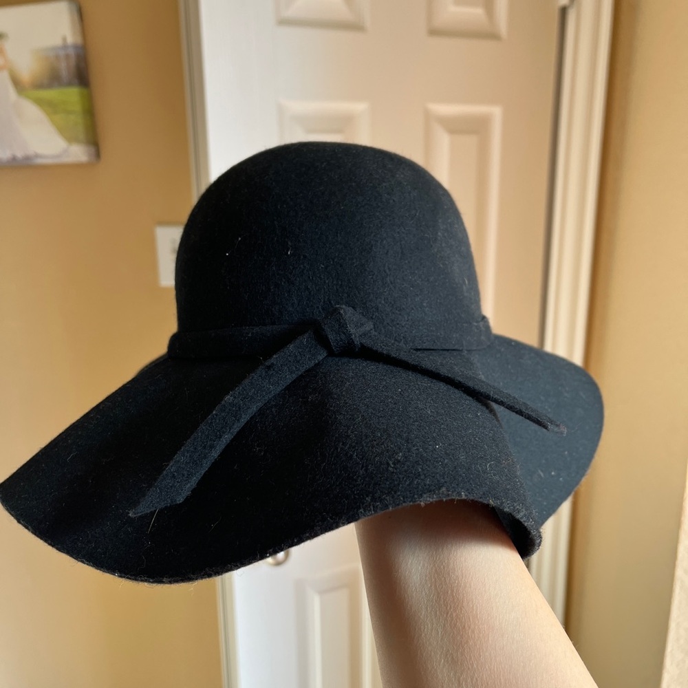 Suede hat